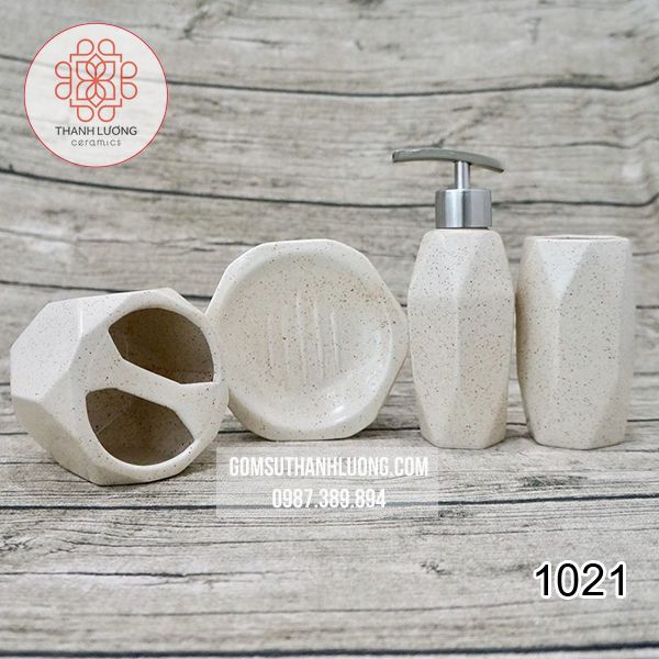 Bộ Bình Xịt Xà Phòng Đầy Đủ Kim Cương - 1021